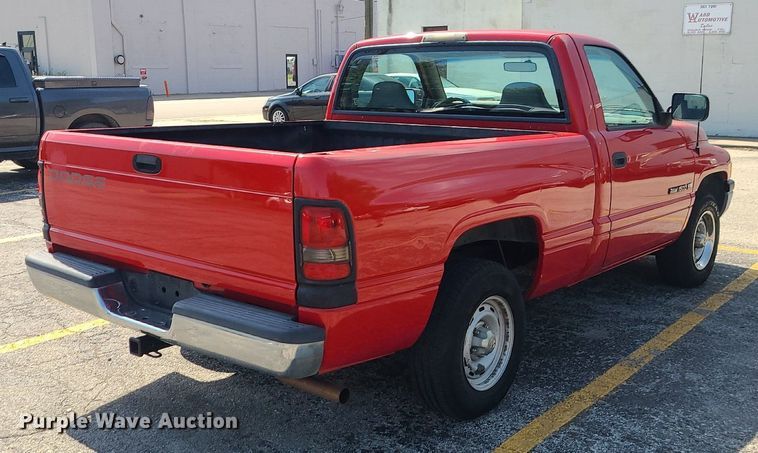image for item MG9606 1996 Dodge Ram 1500  pickup truck