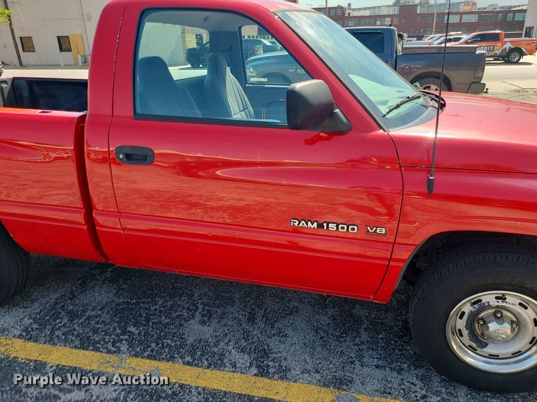 image for item MG9606 1996 Dodge Ram 1500  pickup truck
