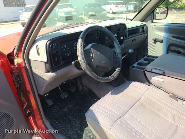 image for item MG9606 1996 Dodge Ram 1500  pickup truck