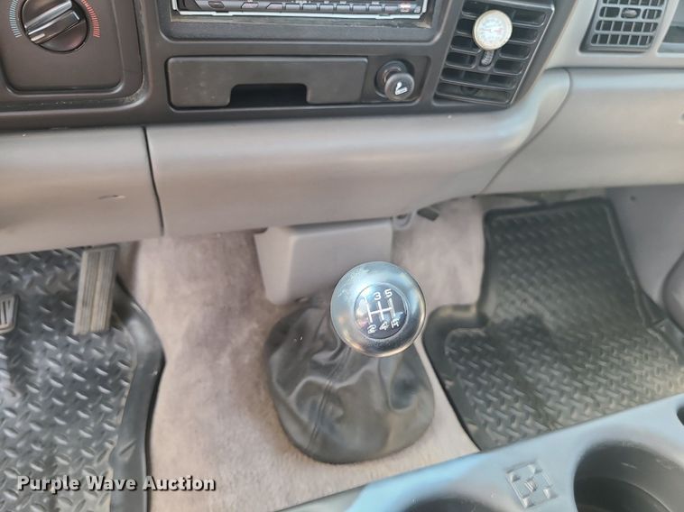 image for item MG9606 1996 Dodge Ram 1500  pickup truck