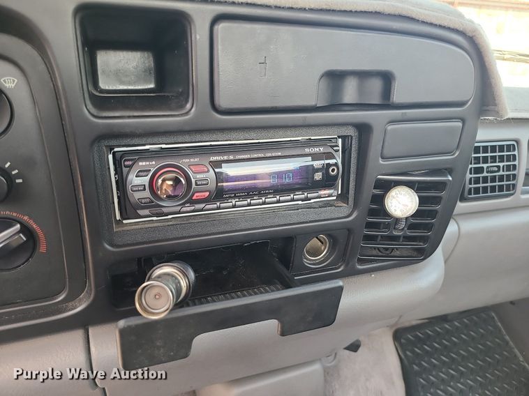 image for item MG9606 1996 Dodge Ram 1500  pickup truck