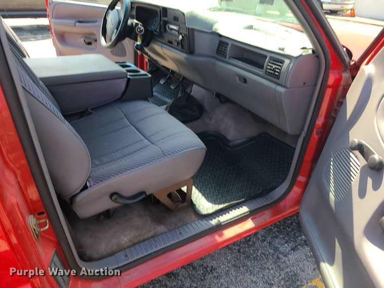 image for item MG9606 1996 Dodge Ram 1500  pickup truck