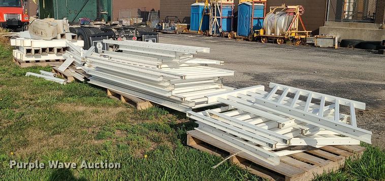 image for item MG9628 Deck materials