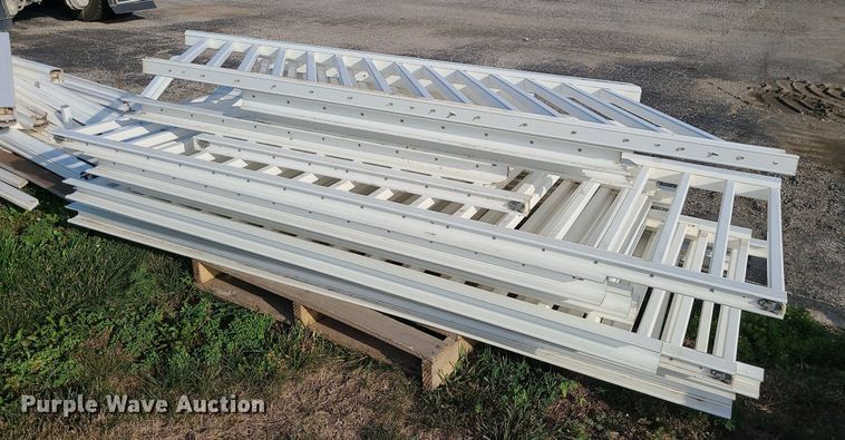 image for item MG9628 Deck materials