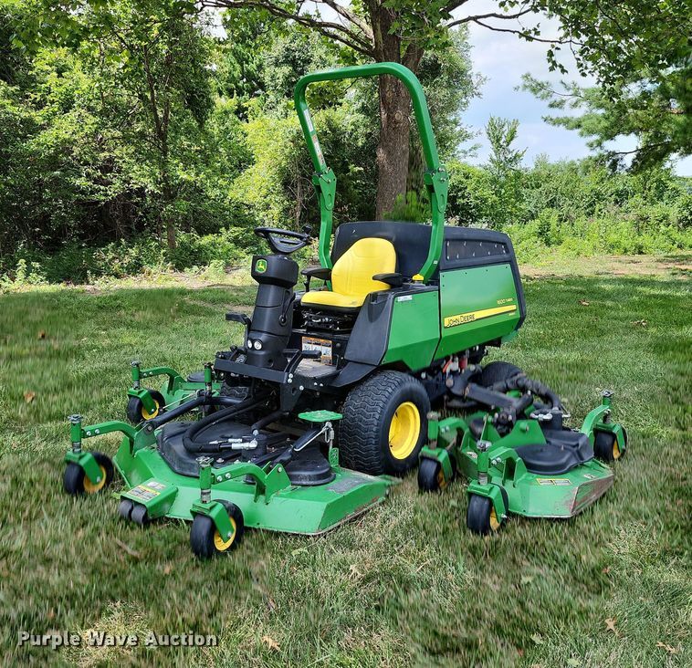 image for item MG9667 John  Deere 1600 Turbo  lawn mower