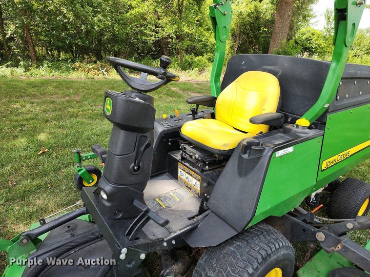 image for item MG9667 John  Deere 1600 Turbo  lawn mower