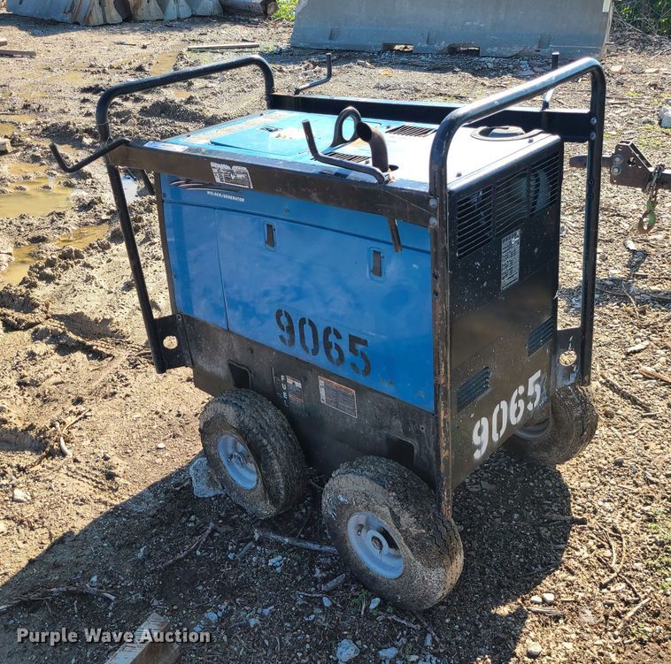 image for item MG9703 Miller Bobcat 250  welder/generator