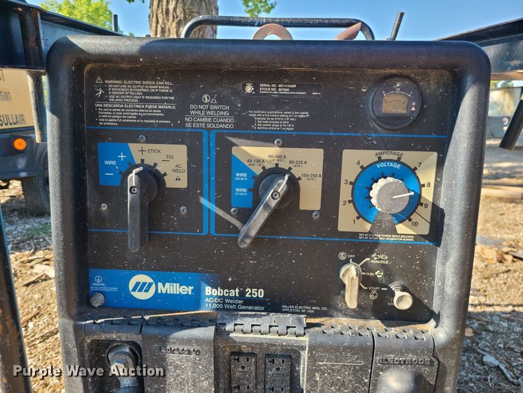 image for item MG9703 Miller Bobcat 250  welder/generator