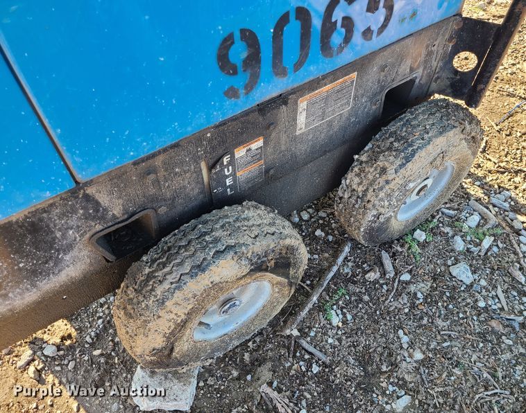 image for item MG9703 Miller Bobcat 250  welder/generator