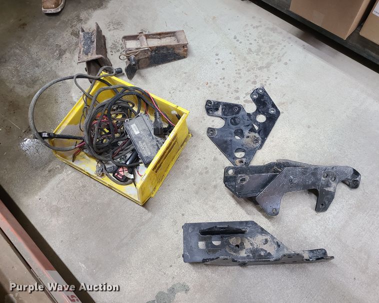 image for item MG9709 Western  108"W snow plow