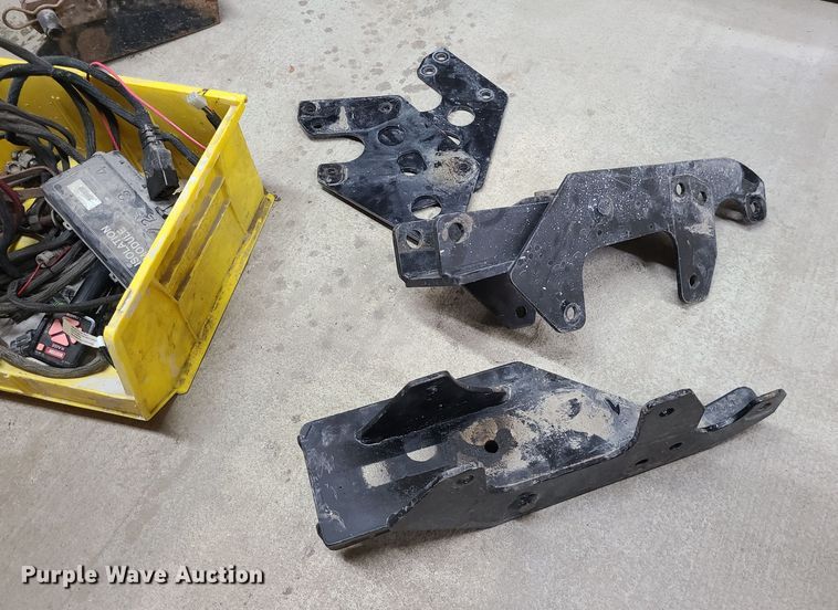 image for item MG9709 Western  108"W snow plow