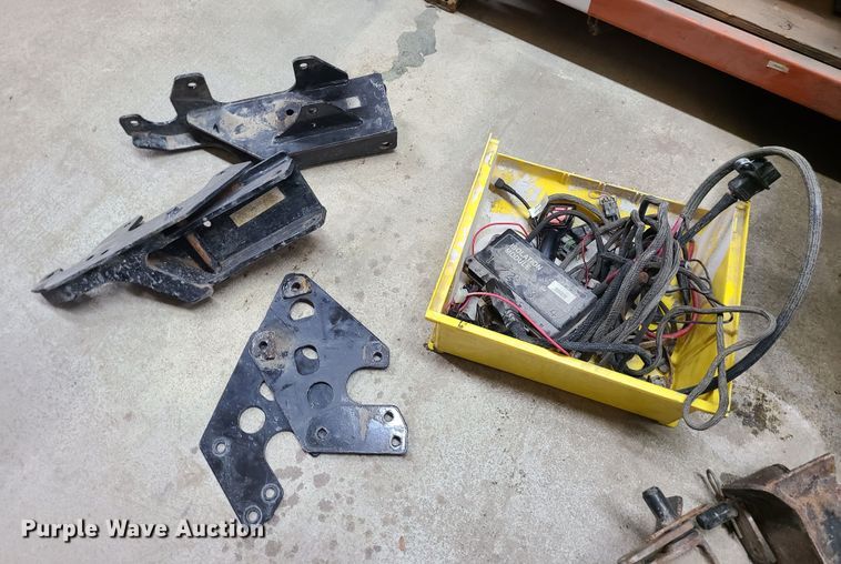 image for item MG9709 Western  108"W snow plow