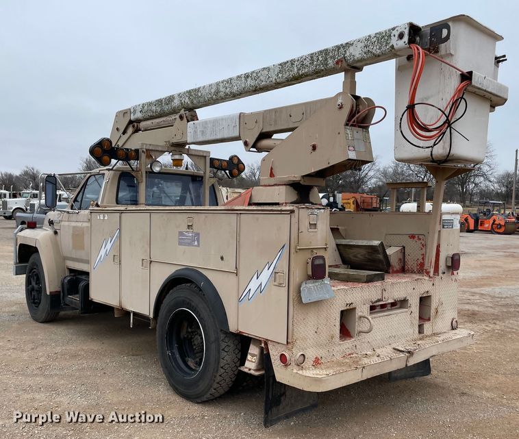 image for item MI9593 1989 Ford F600  bucket truck