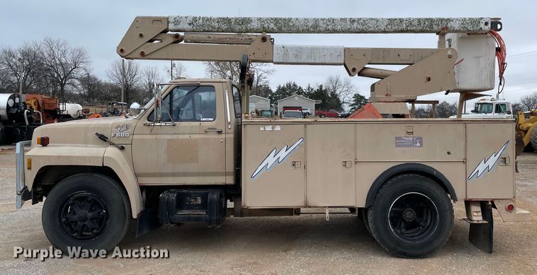 image for item MI9593 1989 Ford F600  bucket truck