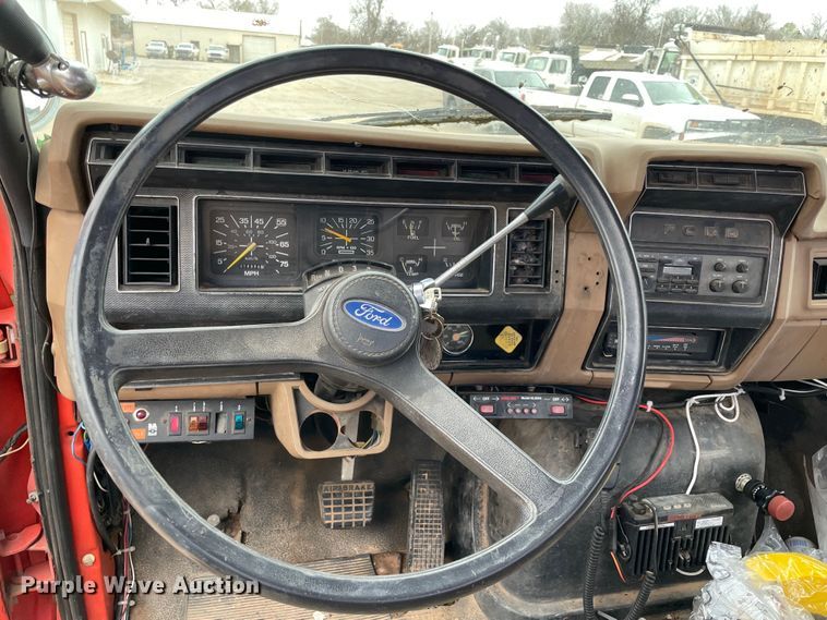 image for item MI9593 1989 Ford F600  bucket truck