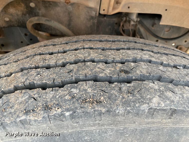 image for item MI9593 1989 Ford F600  bucket truck