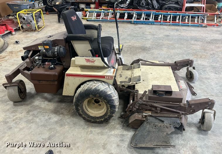 image for item ML9068 Grasshopper 721D2  ZTR lawn mower