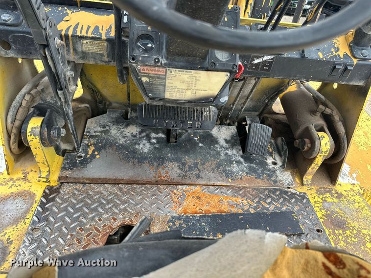 image for item ML9070 Hyster XL2  forklift