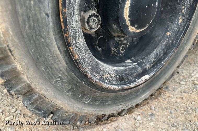 image for item ML9070 Hyster XL2  forklift