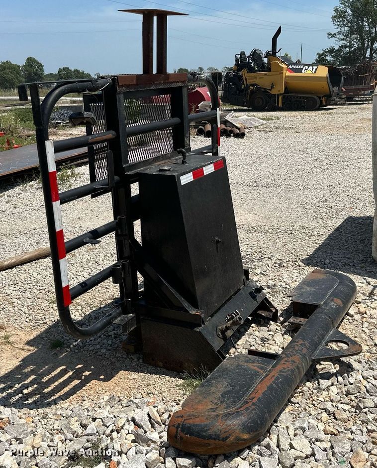 image for item ML9116 Truck parts, disk, and dozer blade