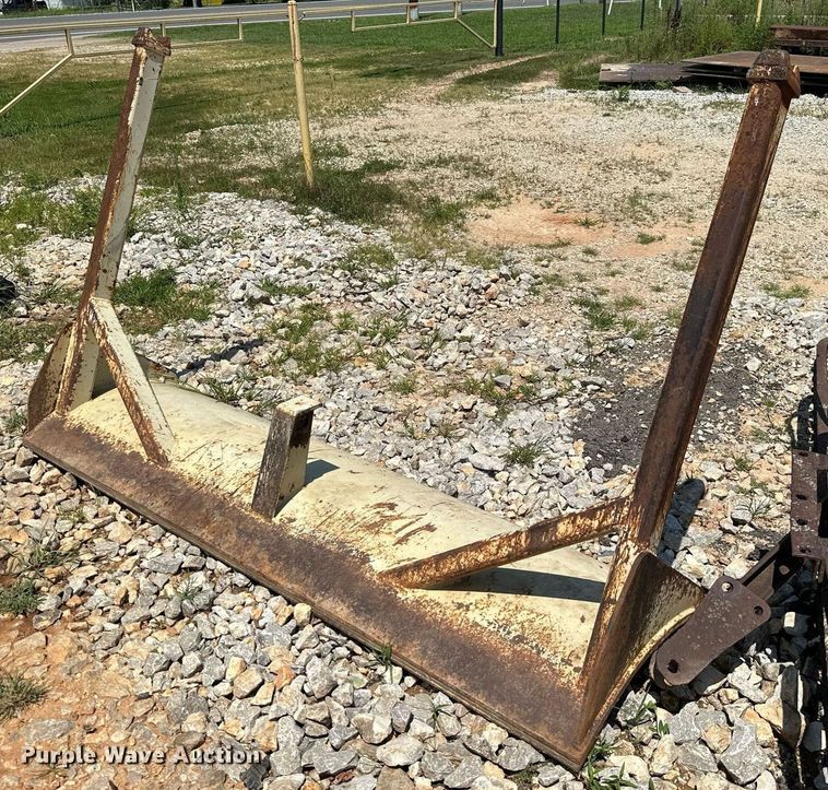 image for item ML9116 Truck parts, disk, and dozer blade