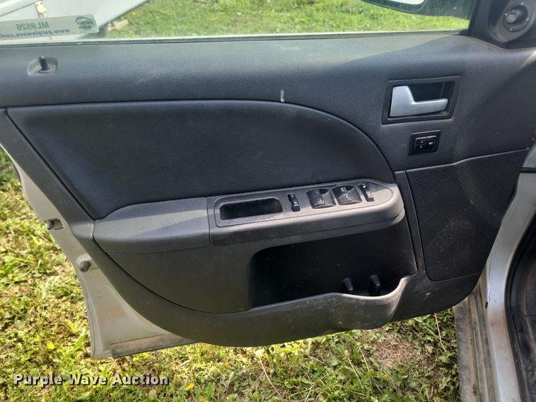 image for item ML9526 2005 Ford Five Hundred