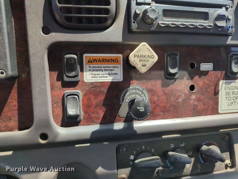 image for item MN9989 2012 Freightliner Business Class M2  box truck