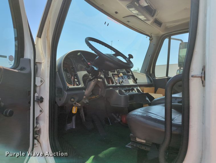 image for item MN9989 2012 Freightliner Business Class M2  box truck