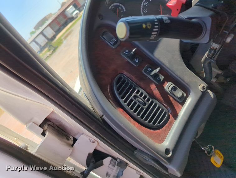 image for item MN9989 2012 Freightliner Business Class M2  box truck