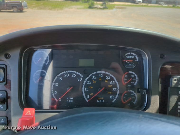 image for item MN9989 2012 Freightliner Business Class M2  box truck