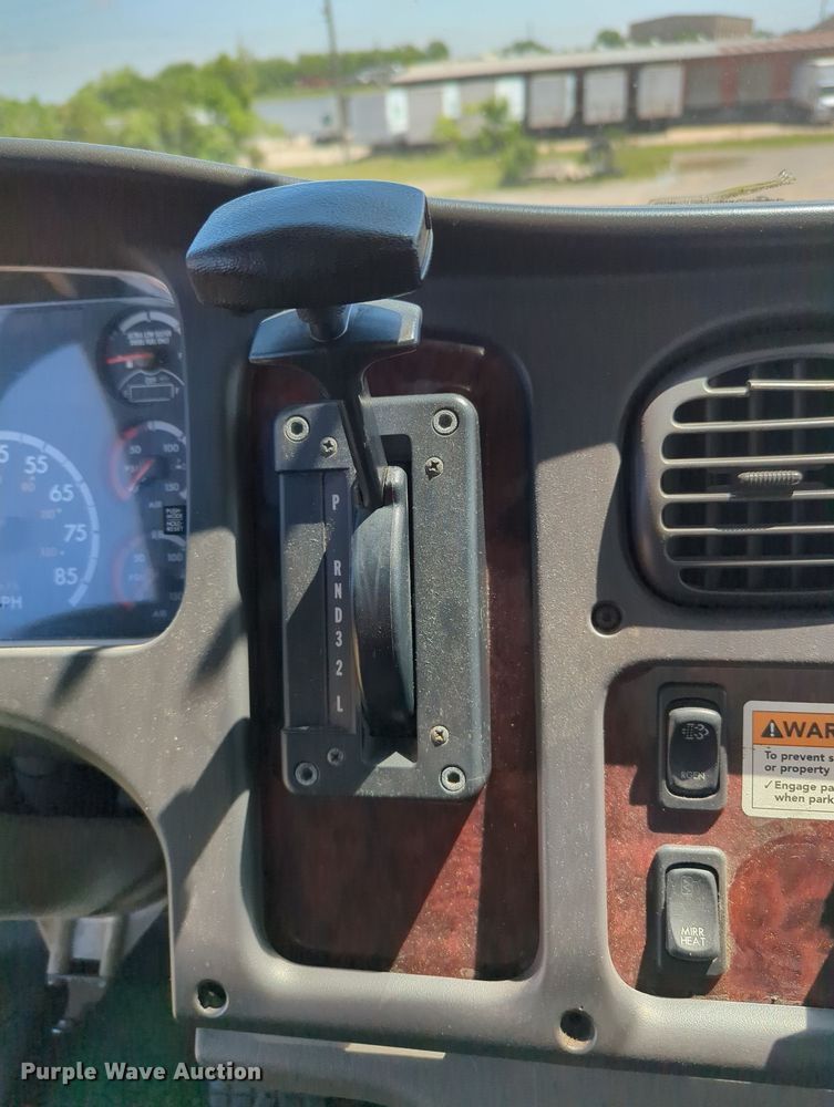 image for item MN9989 2012 Freightliner Business Class M2  box truck