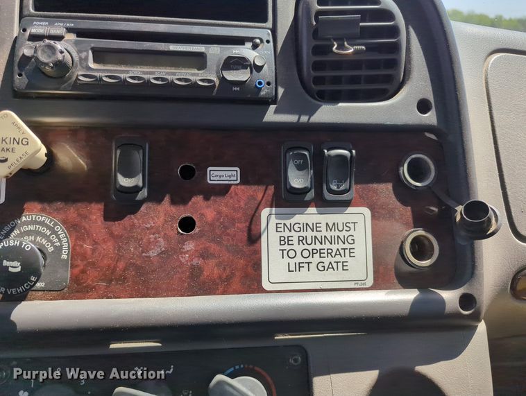 image for item MN9989 2012 Freightliner Business Class M2  box truck