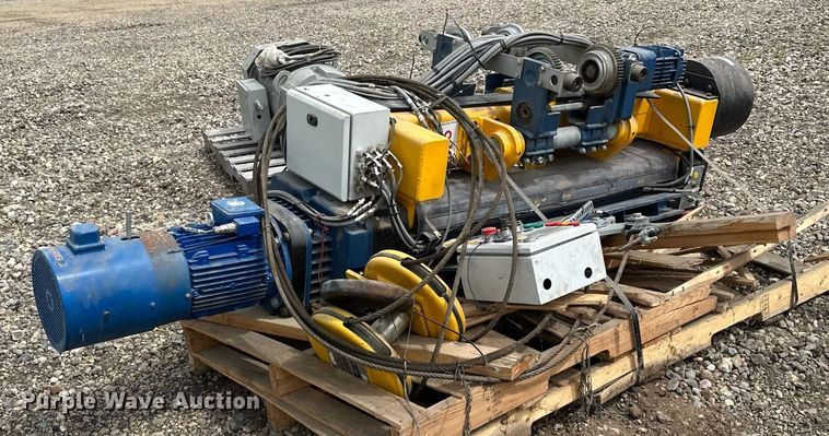 image for item MQ9304 2013 Siguren  hoist