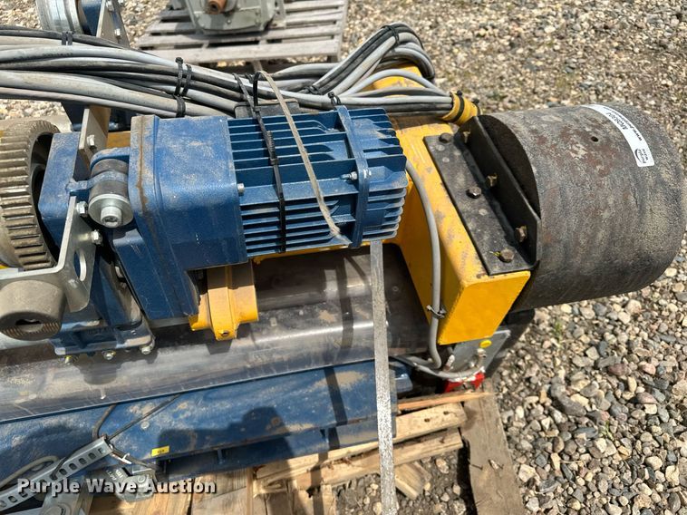 image for item MQ9304 2013 Siguren  hoist