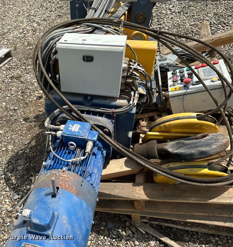 image for item MQ9304 2013 Siguren  hoist