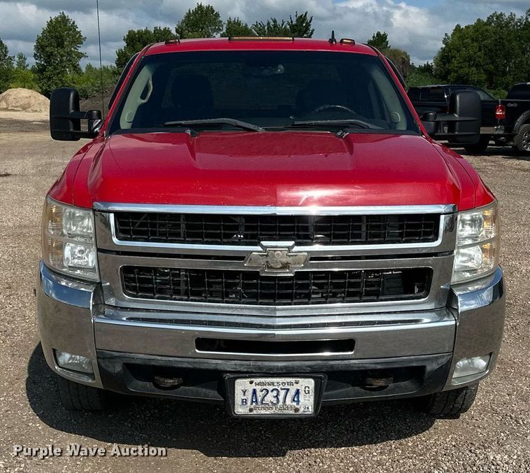 image for item MQ9306 2008 Chevrolet Silverado 3500HD  pickup truck