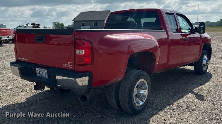 image for item MQ9306 2008 Chevrolet Silverado 3500HD  pickup truck
