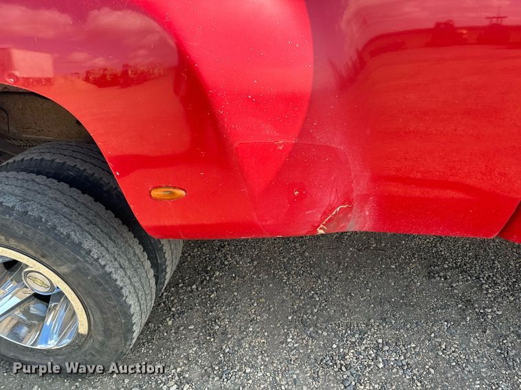 image for item MQ9306 2008 Chevrolet Silverado 3500HD  pickup truck