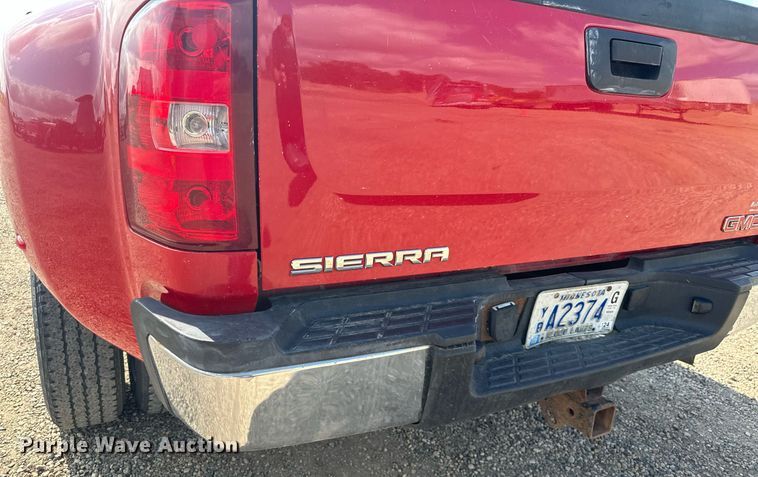 image for item MQ9306 2008 Chevrolet Silverado 3500HD  pickup truck