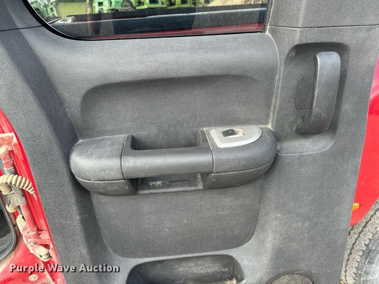 image for item MQ9306 2008 Chevrolet Silverado 3500HD  pickup truck