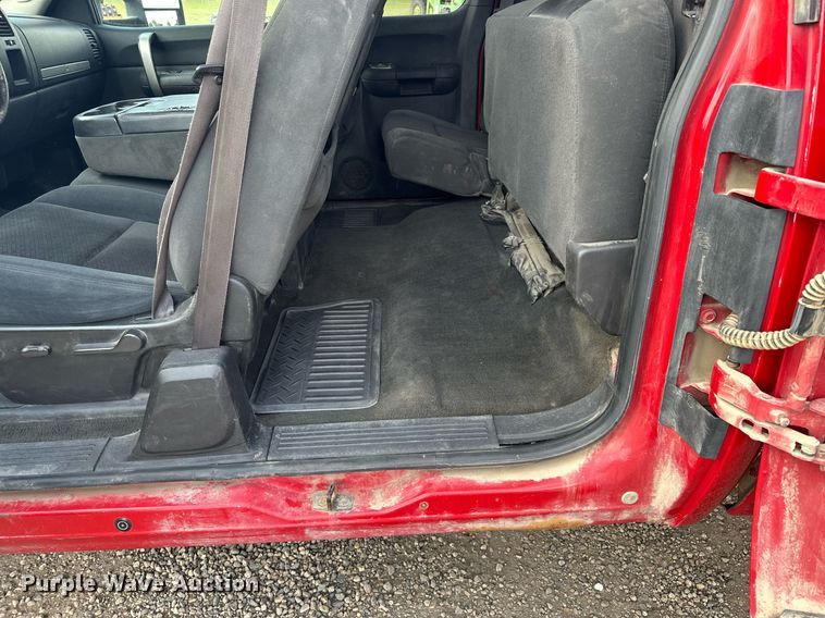 image for item MQ9306 2008 Chevrolet Silverado 3500HD  pickup truck