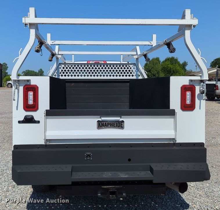 image for item MX9334 2015 Chevrolet Silverado 3500HD  Crew Cab utility bed pickup truck