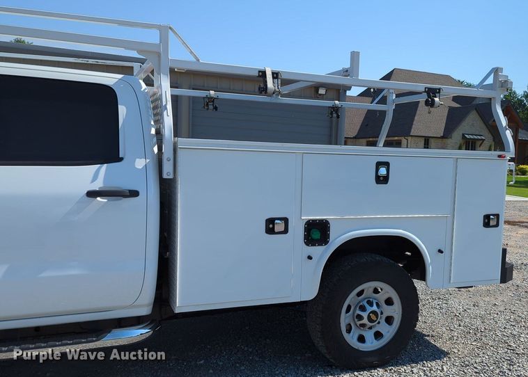 image for item MX9334 2015 Chevrolet Silverado 3500HD  Crew Cab utility bed pickup truck