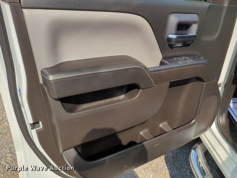 image for item MX9334 2015 Chevrolet Silverado 3500HD  Crew Cab utility bed pickup truck