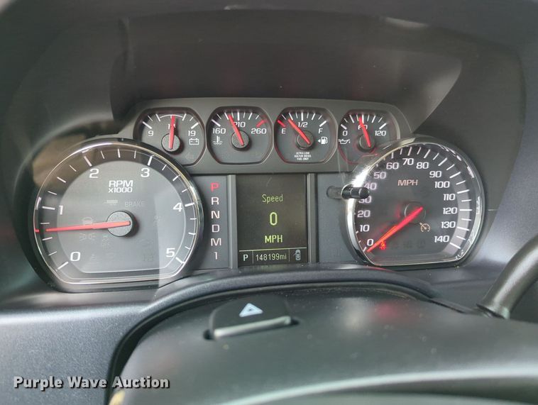 image for item MX9334 2015 Chevrolet Silverado 3500HD  Crew Cab utility bed pickup truck