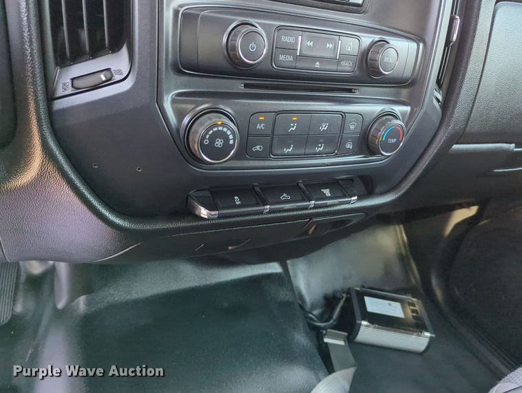 image for item MX9334 2015 Chevrolet Silverado 3500HD  Crew Cab utility bed pickup truck