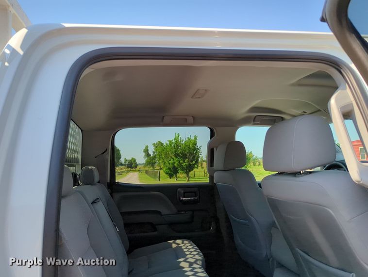 image for item MX9334 2015 Chevrolet Silverado 3500HD  Crew Cab utility bed pickup truck