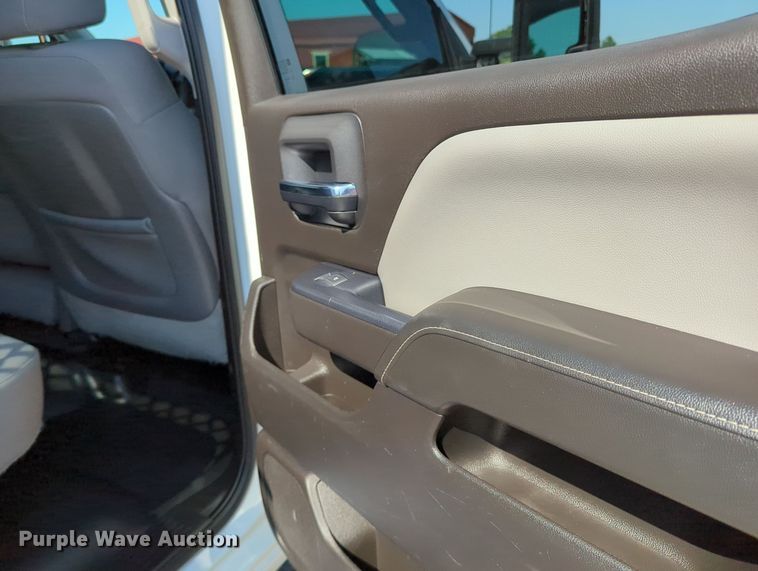 image for item MX9334 2015 Chevrolet Silverado 3500HD  Crew Cab utility bed pickup truck