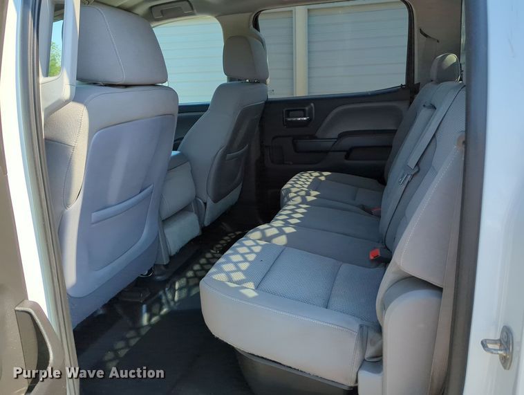 image for item MX9334 2015 Chevrolet Silverado 3500HD  Crew Cab utility bed pickup truck