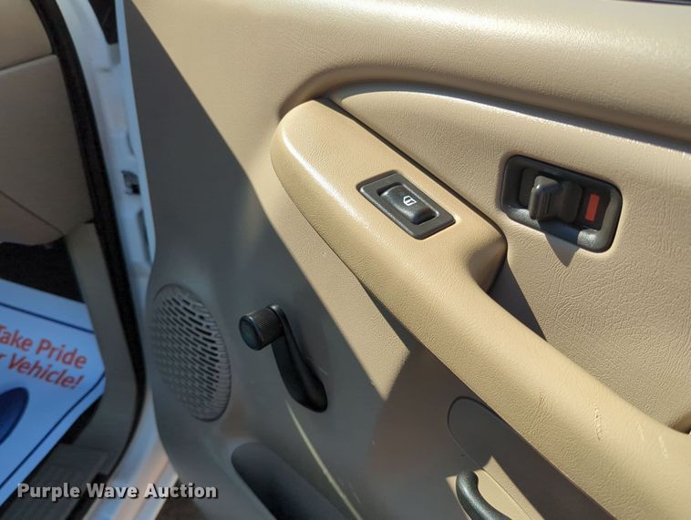 image for item MX9337 2005 Chevrolet Silverado 2500HD  utility bed pickup truck